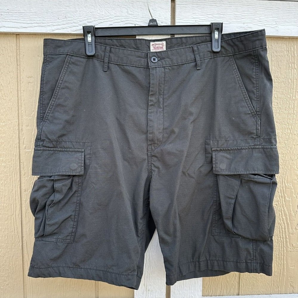 Levi's Men's Big & Tall Carrier Cargo Shorts Size 44 Gray 24878-0009 Pockets